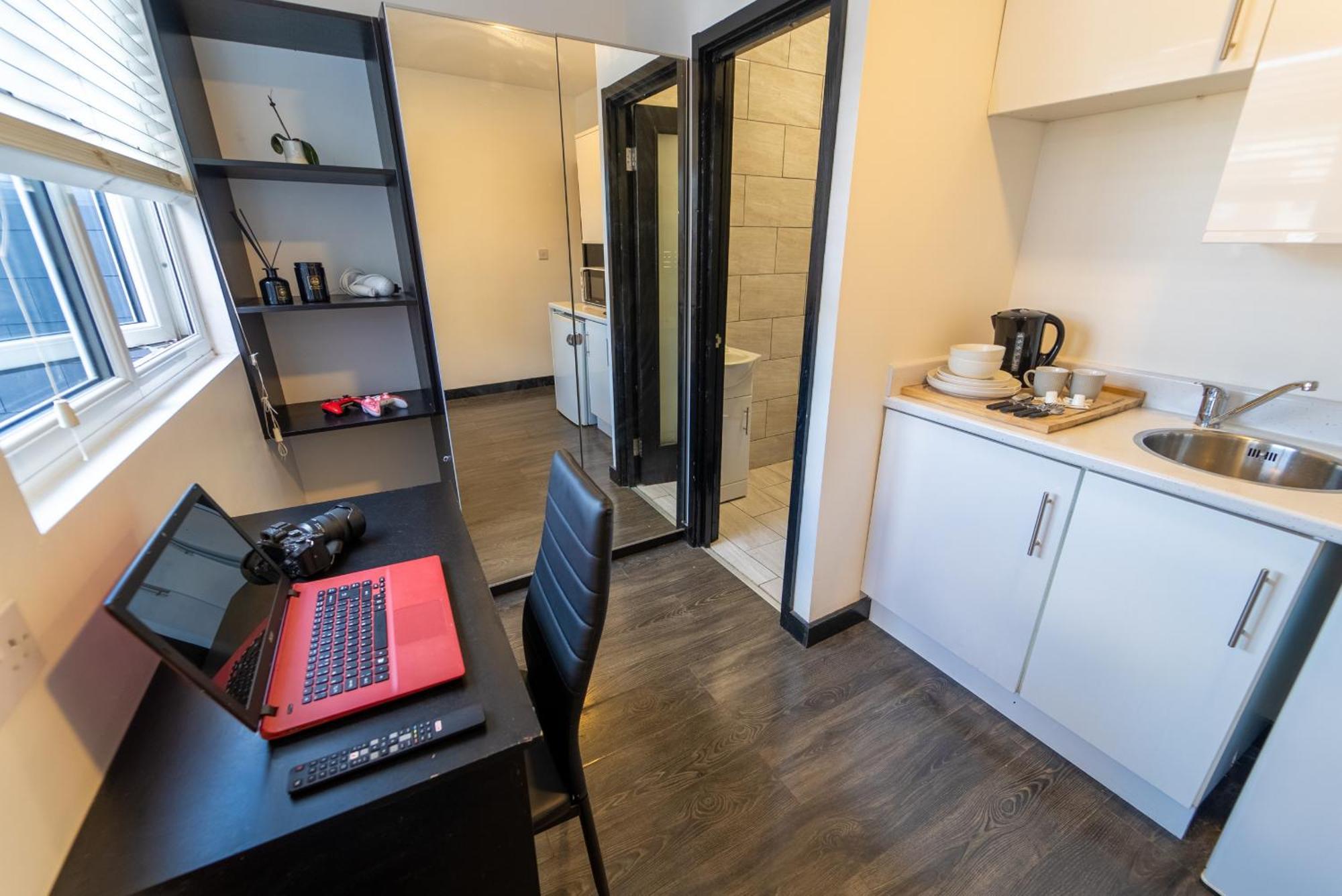 Stay Sa Equipped Studios Next To Uob And Qe! バーミンガム 部屋 写真